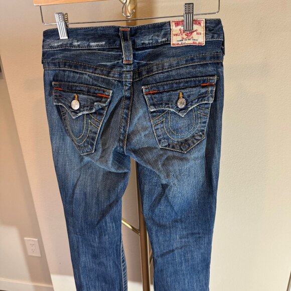 True Religion Low Rise Raw Hem Jean in Mid Wash Slim Fit Womens 26x31 - Picture 9 of 10